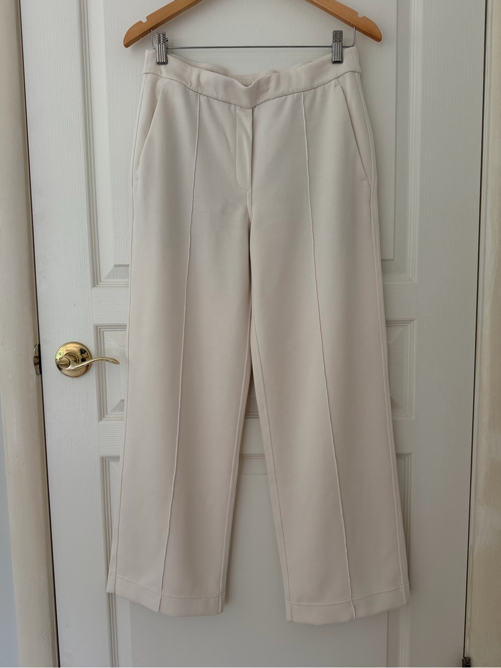 Lululemon Softstreme Pintuck Mid-Rise Pants Light Ivory – Size M